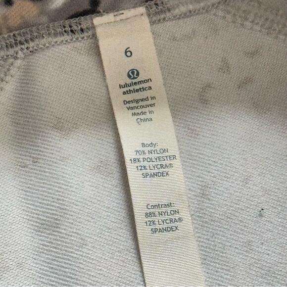 Lululemon Nice Asana Grey Beige White Camo Print Full Zip Jacket Women’s Size 6 - Picture 9 of 9